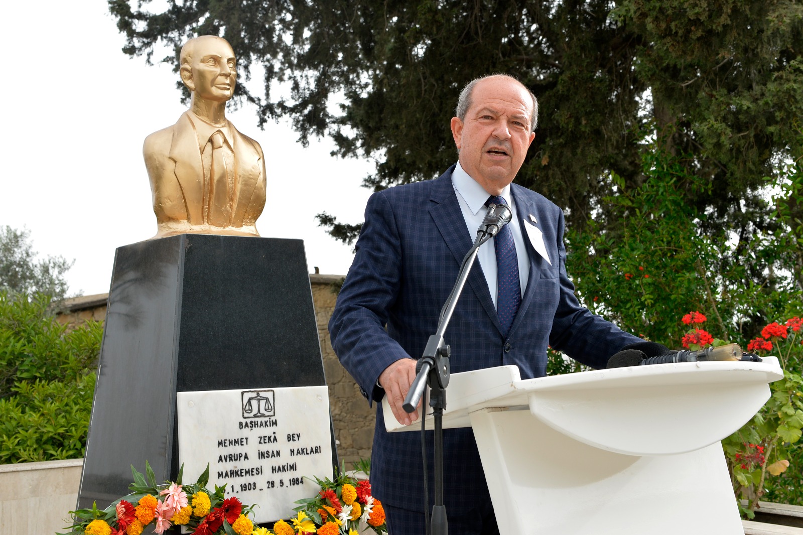 TATAR, BAŞHÂKİM ZEKA BEY’İN ÖLÜM YILDÖNÜMÜ DOLAYISIYLA DÜZENLENEN ANMA TÖRENİNE KATILDI