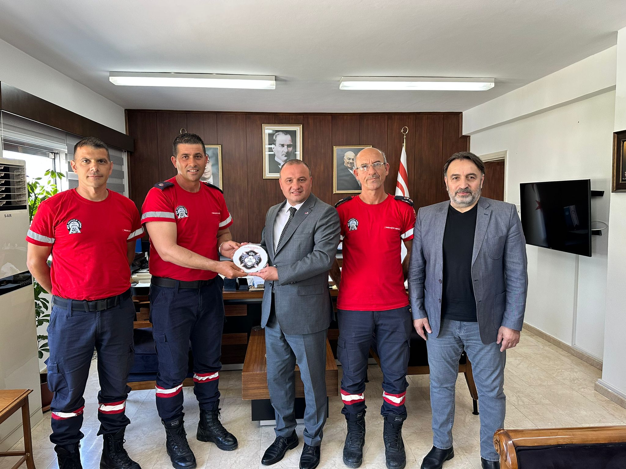 KIBRIS TÜRK HAVALİMANLARI KURTARMA VE YANGINLA MÜCADELE GÖREVLİLERİ DERNEĞİ ŞAN’I ZİYARET ETTİ