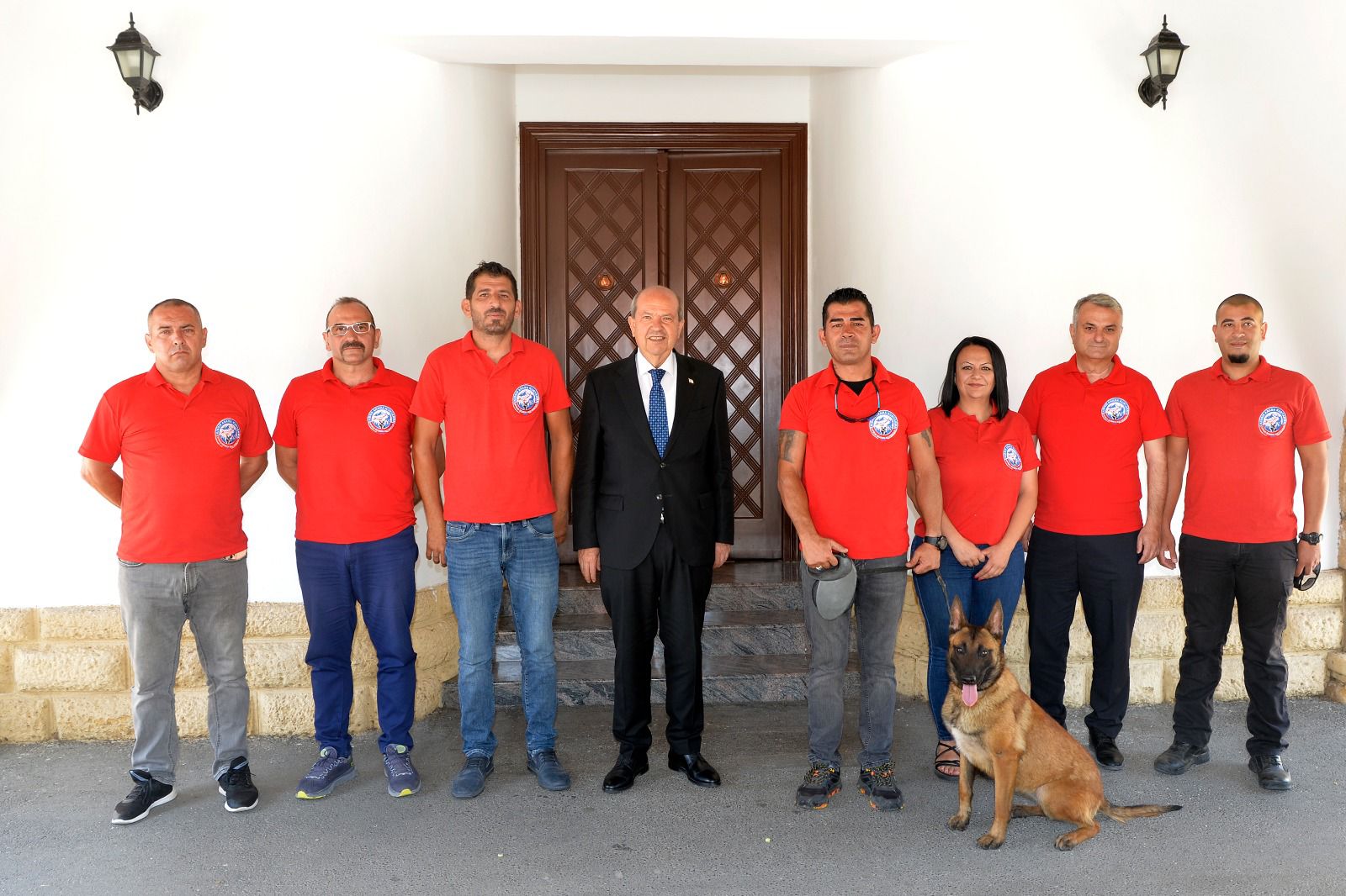 CUMHURBAŞKANI TATAR, KIBRIS ARAMA KURTARMA DERNEĞİ YÖNETİCİLERİNİ KABUL ETTİ