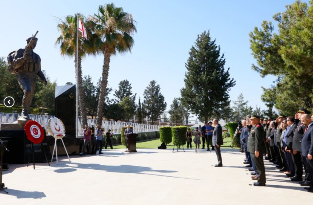 TATAR, 15 TEMMUZ DARBE GİRİŞİMDE YAŞAMINI YİTİRENLERİ ANMAK ÜZERE DÜZENLENEN TÖRENE KATILDI