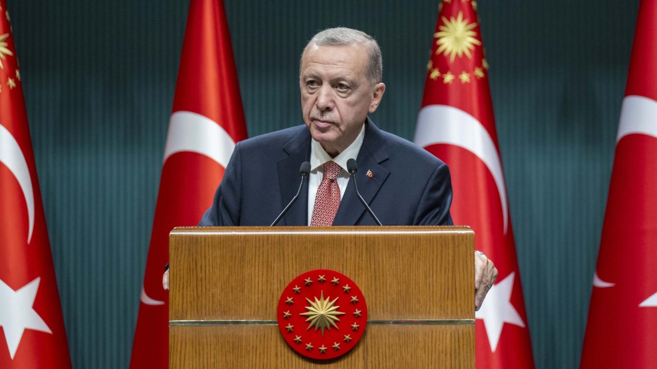 ERDOĞAN: FRANSA’DAKİ OLAYLAR İÇİN ENDİŞELİYİZ
