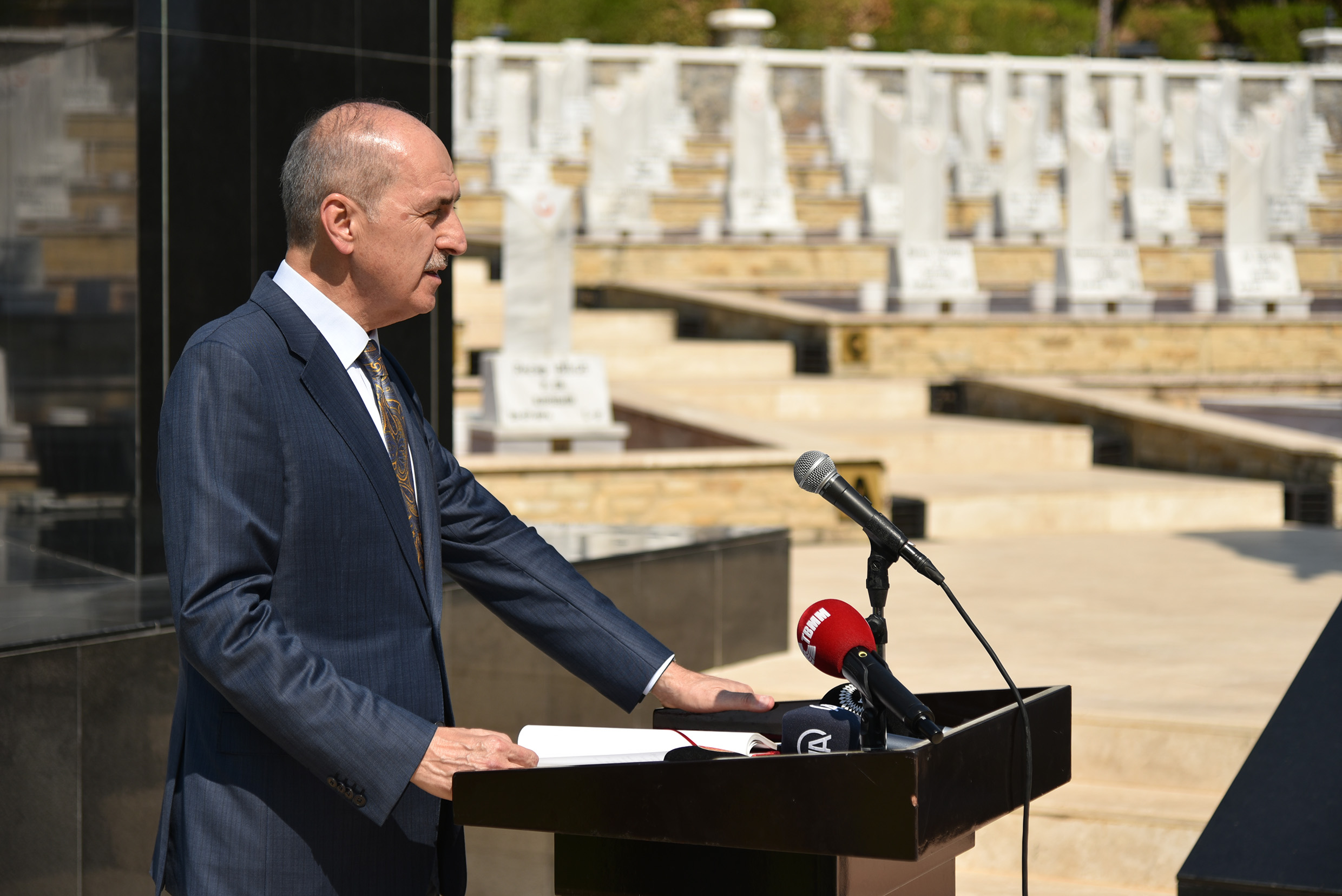 TBMM BAŞKANI KURTULMUŞ, BOĞAZ ŞEHİTLİĞİ’Nİ ZİYARET ETTİ