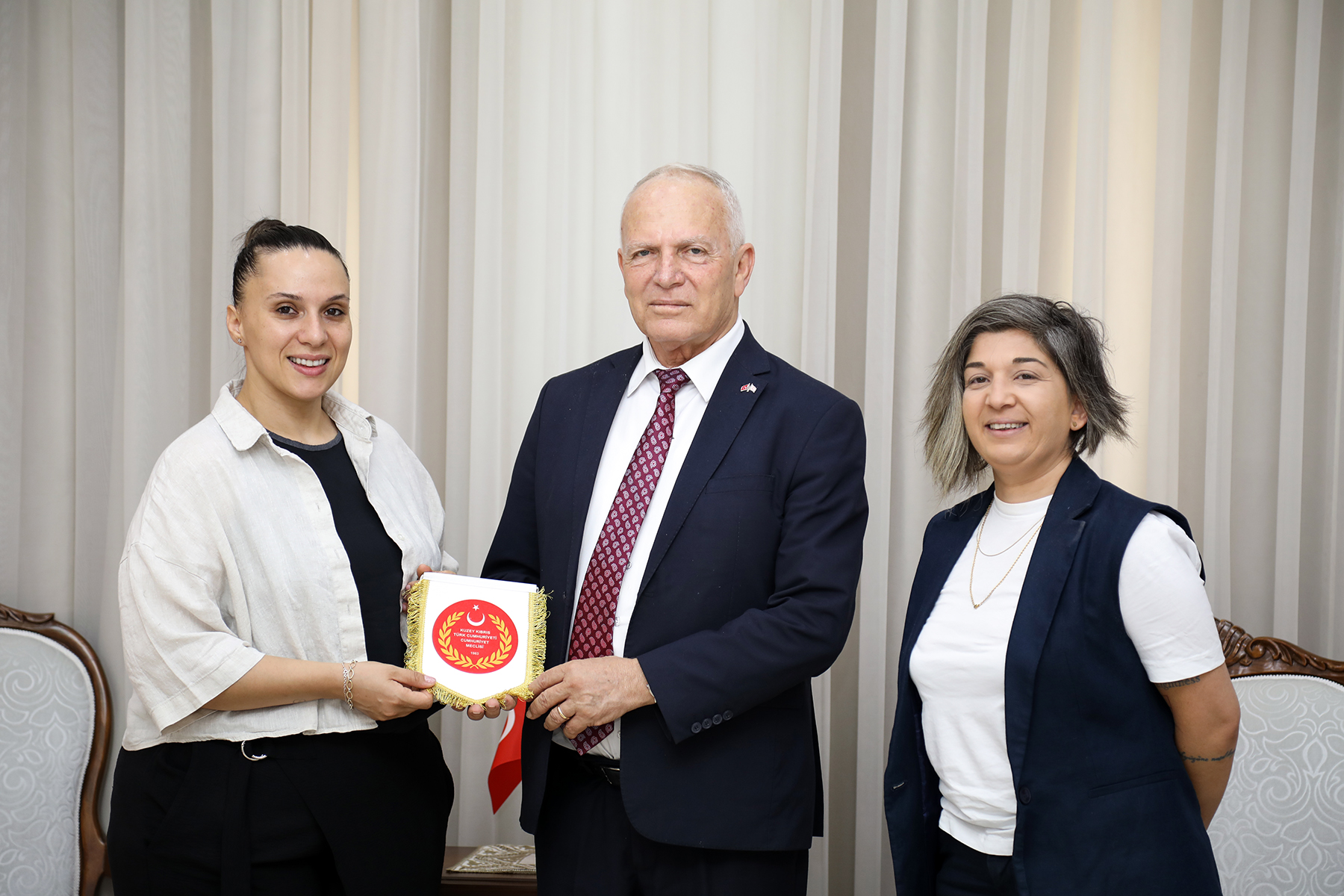 MECLİS BAŞKANI ZORLU TÖRE FİZYOTERAPİSTLER DERNEĞİ’Nİ KABUL ETTİ