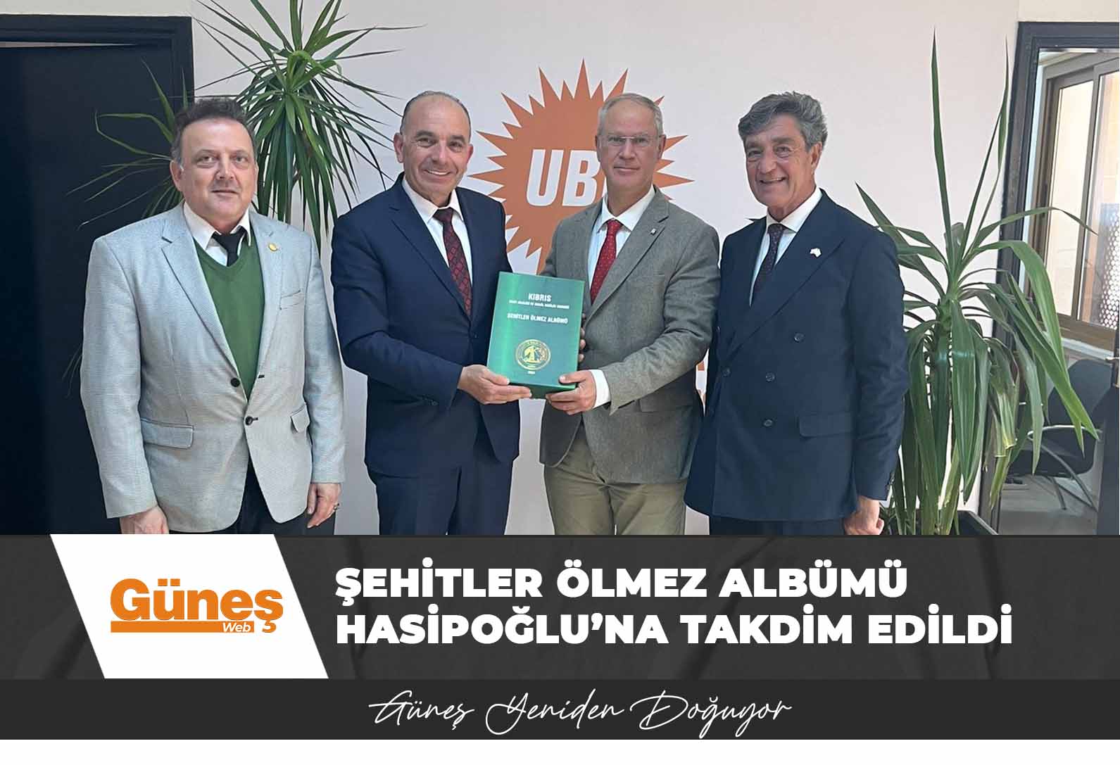 Şehitler Ölmez Albümü Hasipoğlu’na takdim edildi