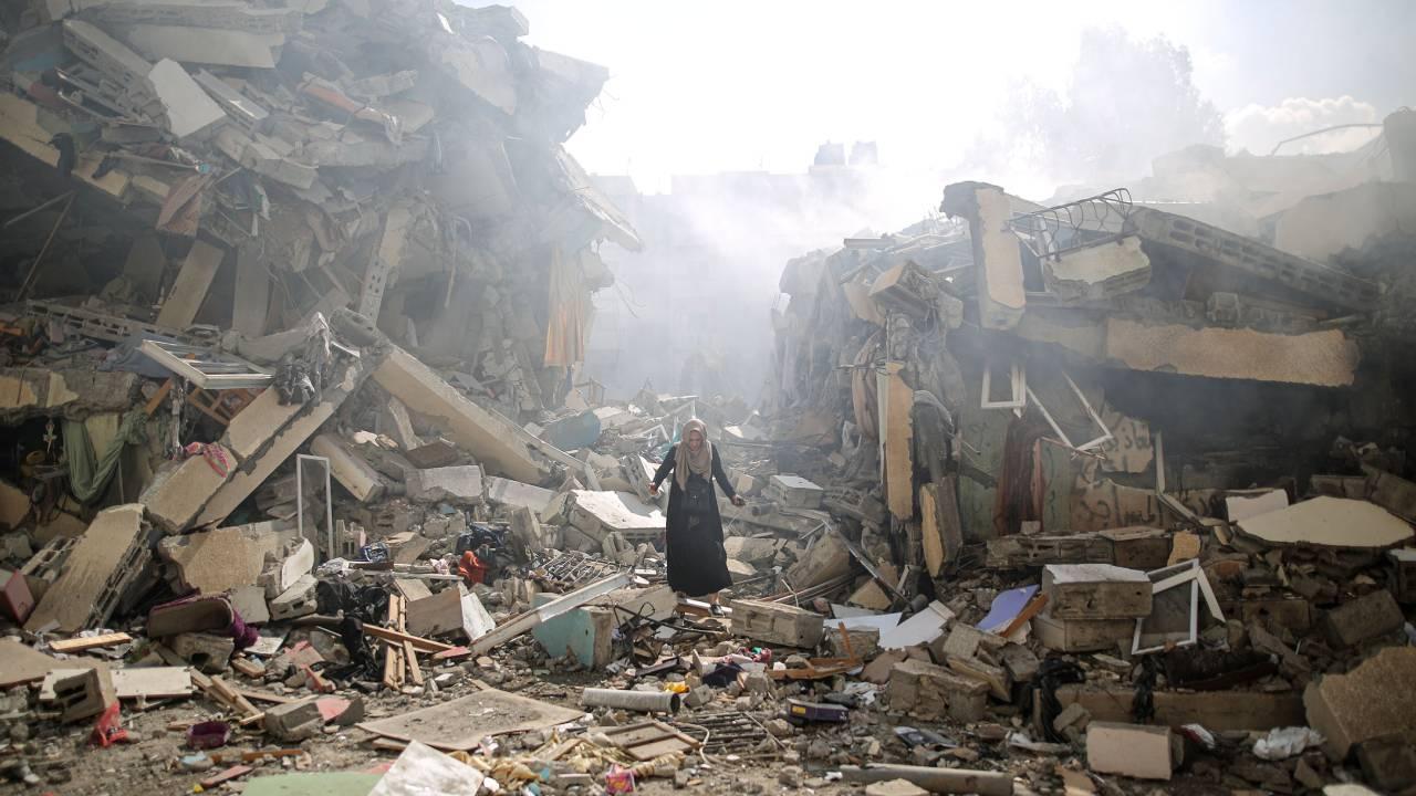 İsrail uçaklarının hava saldırısı sonucu Gazze’de 20 Filistinli yaşamını yitirdi