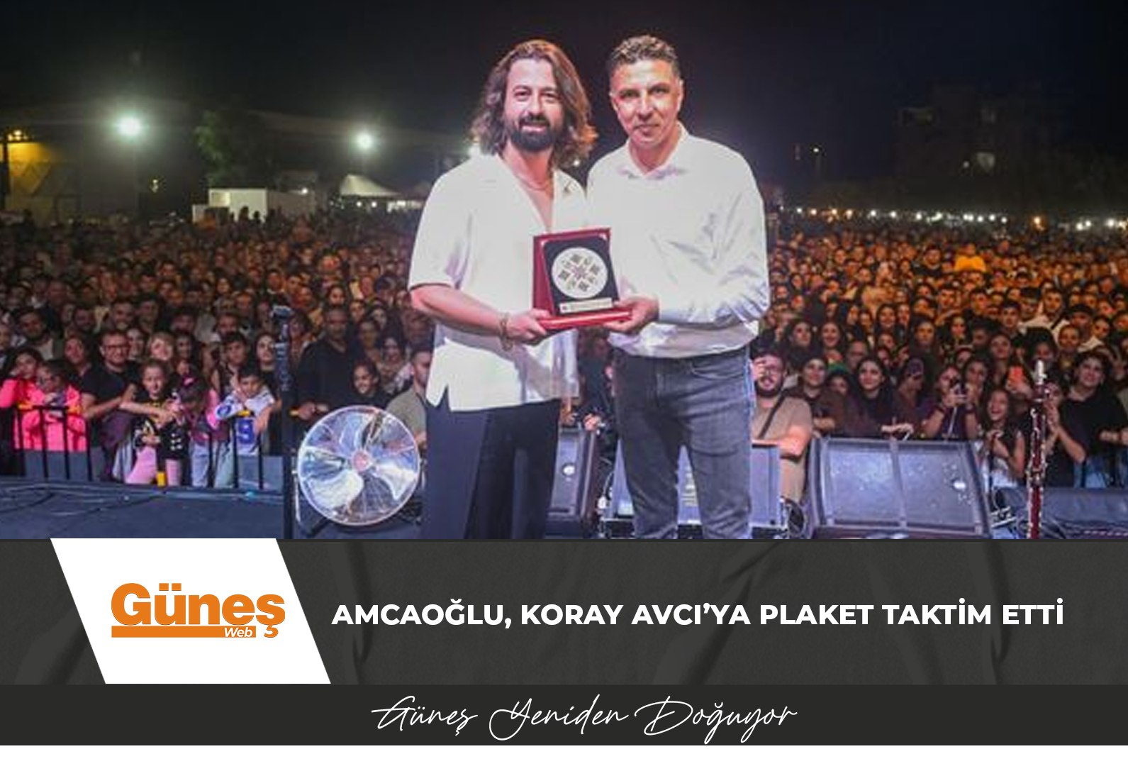 Amcaoğlu, Koray Avcı’ya plaket taktim etti