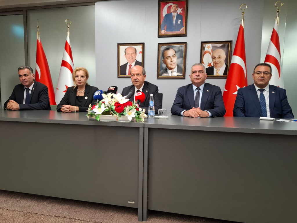 Cumhurbaşkanı Tatar yurda döndü