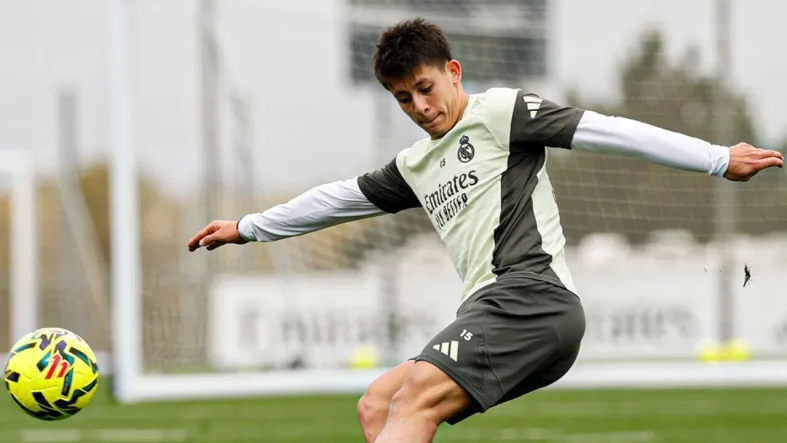 Kroos’tan Arda Güler’e övgü