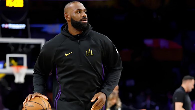 LeBron James tarihe geçti