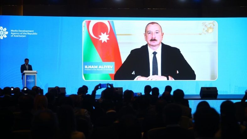 Azerbaycan’da D8 Medya Forumu düzenlendi