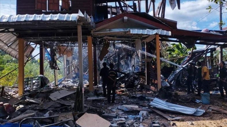 thumbs_b_c_2b0a736e51ece164c3715555d5129288