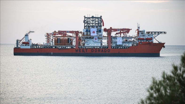 Türkiye’nin 6. derin deniz sondaj gemisi Mersin açıklarına demirledi