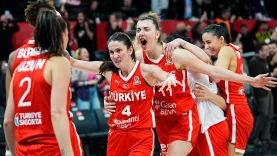 potanin-perileri-dunya-kupasi-elemelerinde-kanadayi-devirdi-j4qs